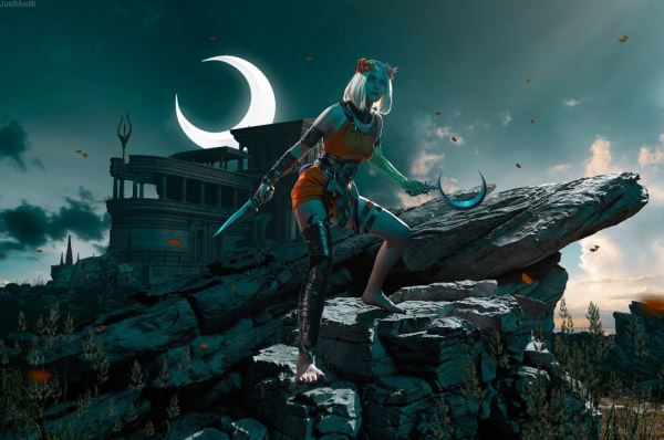 Модель перевоплотилась в прекрасную Мелиною из Hades 2