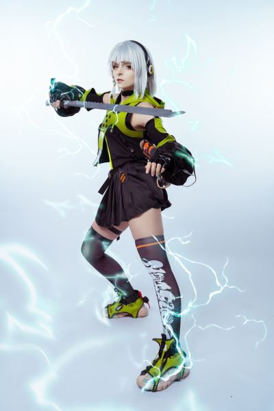 Модель предстала в образе Энби Демары из игры Zenless Zone Zero